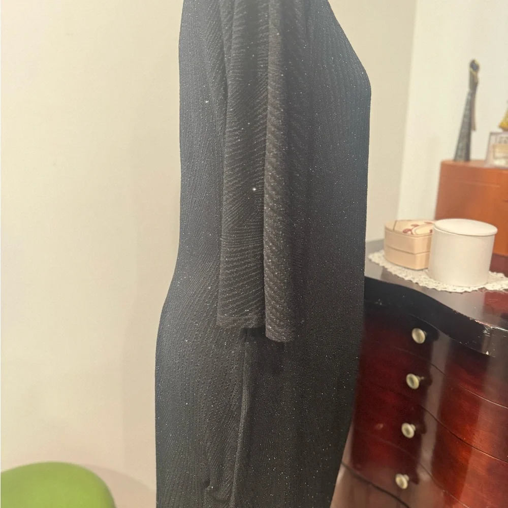 Signature Elegant Black Dress with Side Knot - Picture 7 of 16